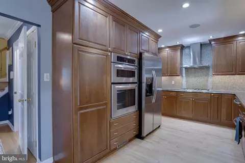 Entry Way - 7409 Spring Tree Dr, Springfield, VA 22153 photo 1 of 2