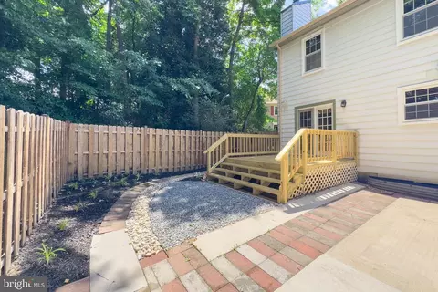 Exterior - 7409 Spring Tree Dr, Springfield, VA 22153 photo 5 of 7
