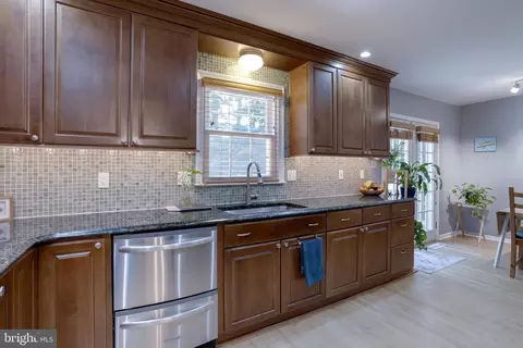 Kitchen - 7409 Spring Tree Dr, Springfield, VA 22153 photo 3 of 4