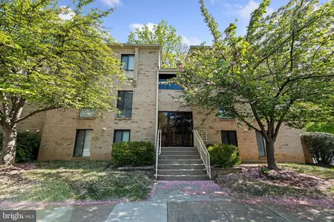 2326 Freetown Ct #2B, Reston, VA 20191