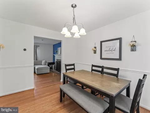 7599 Ruxton Dr, Springfield, VA 22153 photo 6