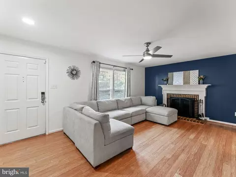 7599 Ruxton Dr, Springfield, VA 22153 photo 4