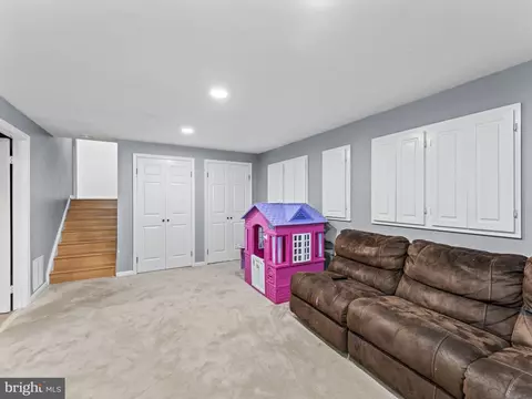 7599 Ruxton Dr, Springfield, VA 22153 photo 24