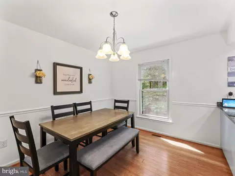 7599 Ruxton Dr, Springfield, VA 22153 photo 8