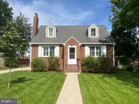 2855 Rogers Dr, Falls Church, VA 22042