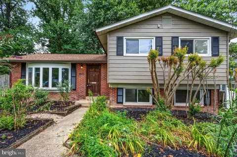 7552 Medford Ct, Annandale, VA 22003