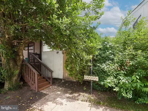 12203 Golden Sands Ln, Reston, VA 20191