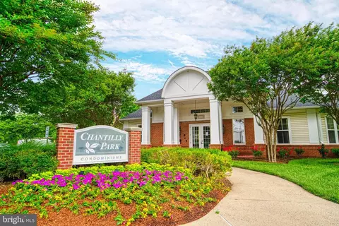 3840 Lightfoot St #444, Chantilly, VA 20151
