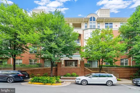 1855 Stratford Park Pl #406, Reston, VA 20190