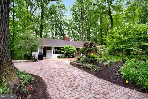 6519 Jay Miller Dr, Falls Church, VA 22041