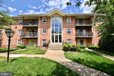 3330 Spring Ln #D-42, Falls Church, VA 22041