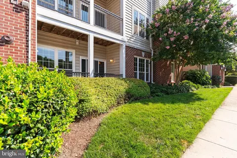Exterior - 1550 Spring Gate Dr #8109, Mclean, VA 22102 photo 1 of 5