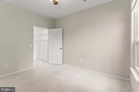 Bedroom - 1550 Spring Gate Dr #8109, Mclean, VA 22102 photo 7 of 9