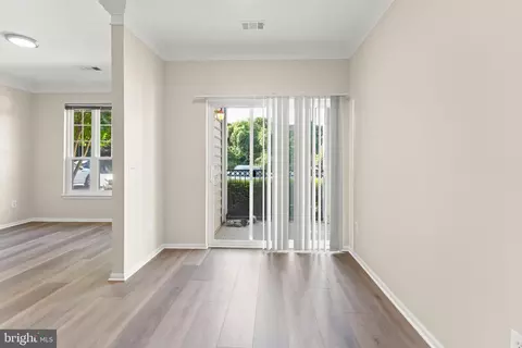 Living - 1550 Spring Gate Dr #8109, Mclean, VA 22102 photo 9 of 9