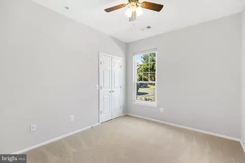 Bedroom - 1550 Spring Gate Dr #8109, Mclean, VA 22102 photo 8 of 9