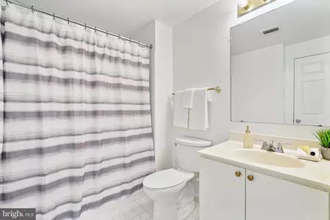 1645 International Dr #421, Mclean, VA 22102 photo 14