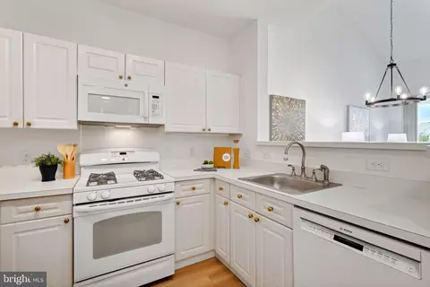 1645 International Dr #421, Mclean, VA 22102 photo 9