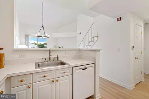 1645 International Dr #421, Mclean, VA 22102 photo 10