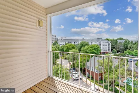 1645 International Dr #421, Mclean, VA 22102 photo 5
