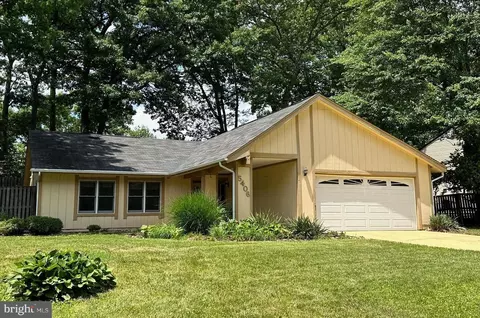 5406 Jennifer Dr, Fairfax, VA 22032