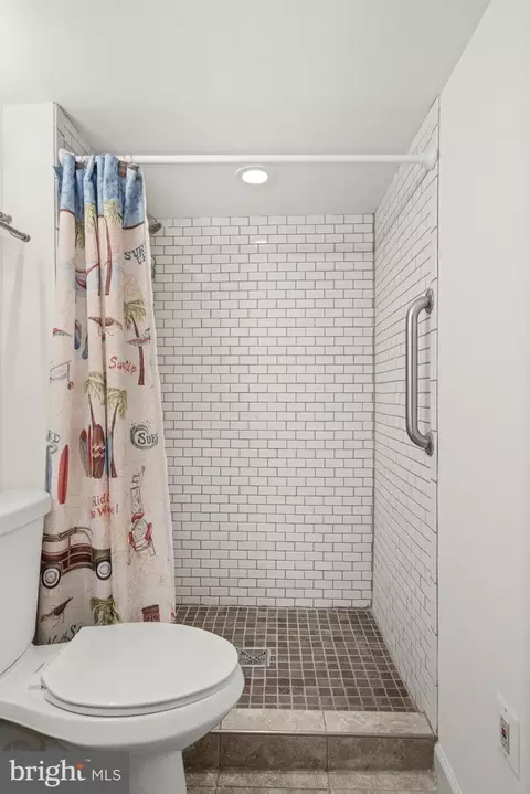 8009 Springfield Village Dr, Springfield, VA 22152 photo 36