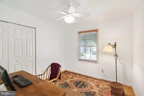 8009 Springfield Village Dr, Springfield, VA 22152 photo 25