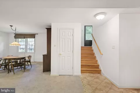 8009 Springfield Village Dr, Springfield, VA 22152 photo 27