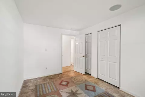 8009 Springfield Village Dr, Springfield, VA 22152 photo 38