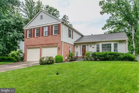 7790 Ballston Dr, Springfield, VA 22153