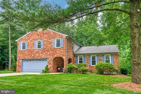 2473 Freetown Dr, Reston, VA 20191