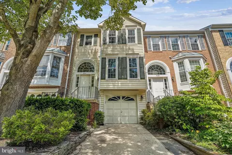 7037 Ashleigh Manor Ct, Alexandria, VA 22315