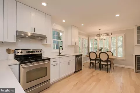 Kitchen - 11670 Stockbridge Ln, Reston, VA 20194 photo 3 of 7