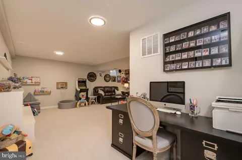 Other - 11670 Stockbridge Ln, Reston, VA 20194 photo 4 of 9