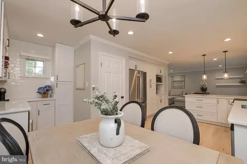 Dining - 11670 Stockbridge Ln, Reston, VA 20194 photo 4 of 4