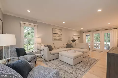 Living - 11670 Stockbridge Ln, Reston, VA 20194 photo 1 of 3