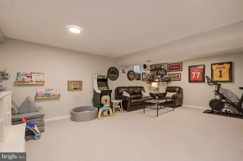 Other - 11670 Stockbridge Ln, Reston, VA 20194 photo 6 of 9
