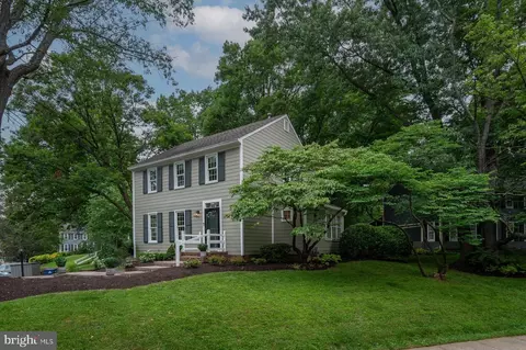 Exterior - 11670 Stockbridge Ln, Reston, VA 20194 photo 3 of 15
