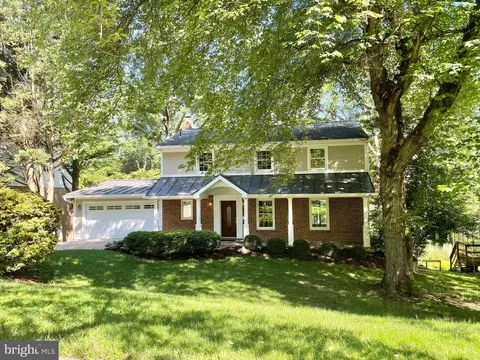 9522 Rockport Rd, Vienna, VA 22180