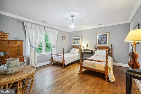 8007 Algarve St, Mclean, VA 22102 photo 30