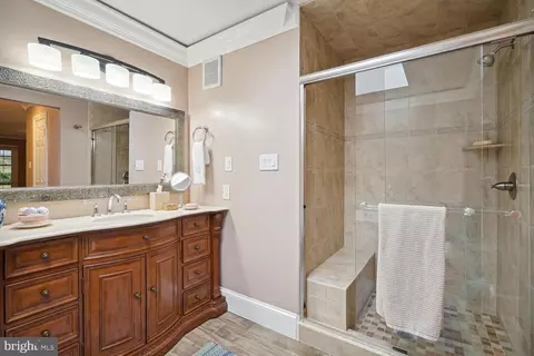 8007 Algarve St, Mclean, VA 22102 photo 29