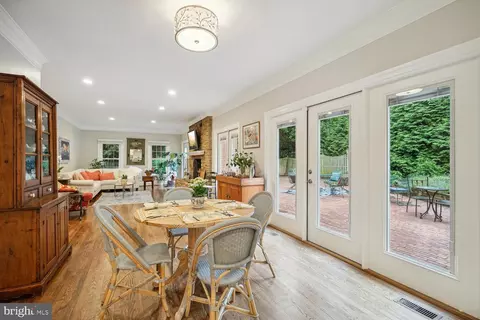 8007 Algarve St, Mclean, VA 22102 photo 17