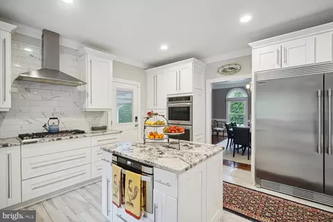 8007 Algarve St, Mclean, VA 22102 photo 14