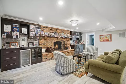 8007 Algarve St, Mclean, VA 22102 photo 36
