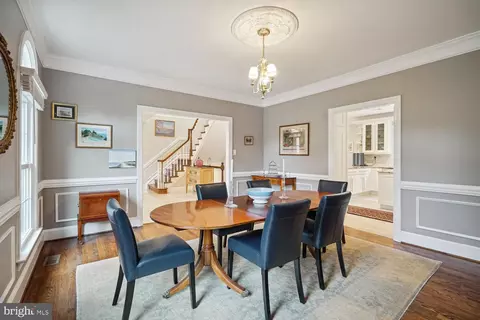 8007 Algarve St, Mclean, VA 22102 photo 7