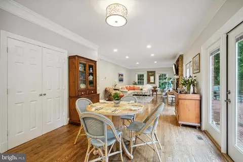 8007 Algarve St, Mclean, VA 22102 photo 16