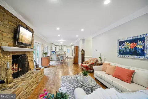 8007 Algarve St, Mclean, VA 22102 photo 19