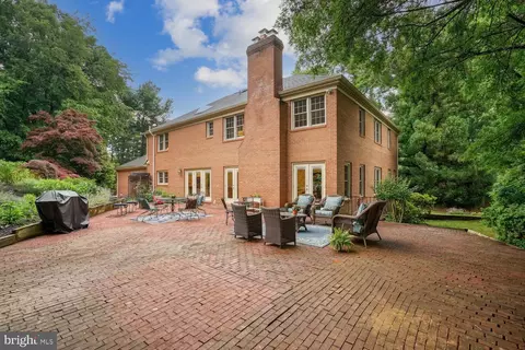 8007 Algarve St, Mclean, VA 22102 photo 43