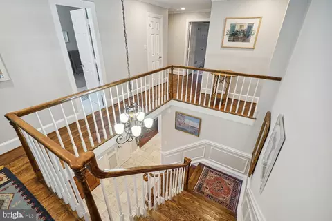 8007 Algarve St, Mclean, VA 22102 photo 4