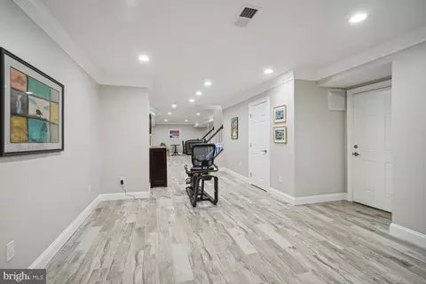 8007 Algarve St, Mclean, VA 22102 photo 40