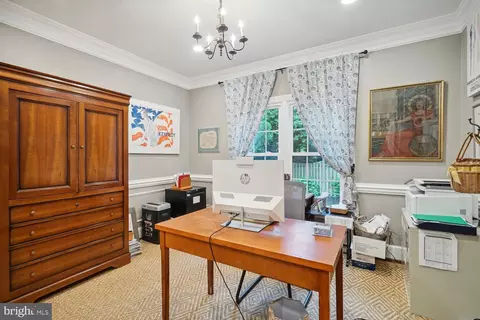 8007 Algarve St, Mclean, VA 22102 photo 21